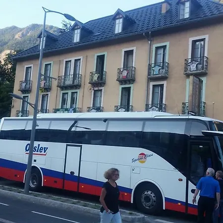 Hotel Oberland 2*