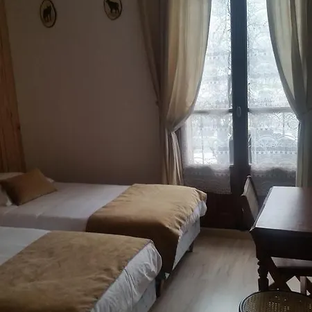Hotel Oberland 2*