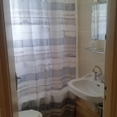 Hotel Oberland 2*