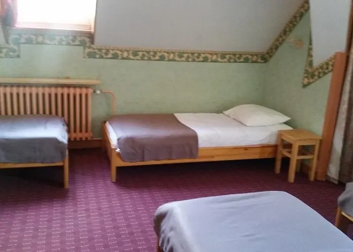 Hotel Oberland 2*
